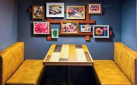 Ibis Budget Birmingham Airport Terminal Building - Nec