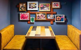 Ibis Budget Birmingham Airport Terminal Building - Nec